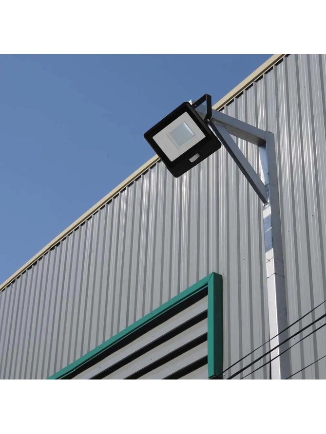 Naświetlacz LED V-TAC 50W SAMSUNG CHIP czujnik ruchu czarny przewód 1M VT-158S-1 6400K 4000lm 5 lat gwarancji