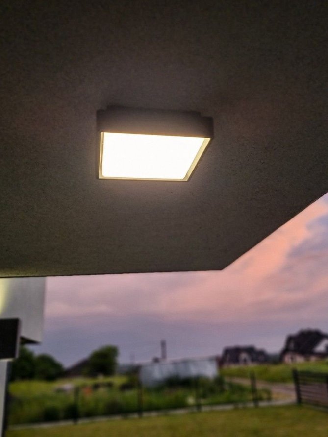 Plafon zewnętrzny na taras kwadratowy BENI lampa nad drzwi wejściowe
