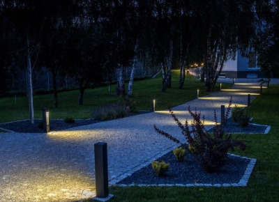 W jakiej odległości od siebie należy rozmieścić lampy ogrodowe
