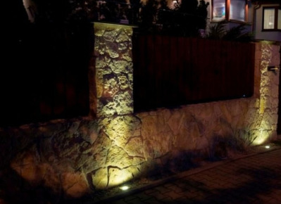 Lampy dogruntowe, lampy najazdowe - gdzie i kiedy stosować?